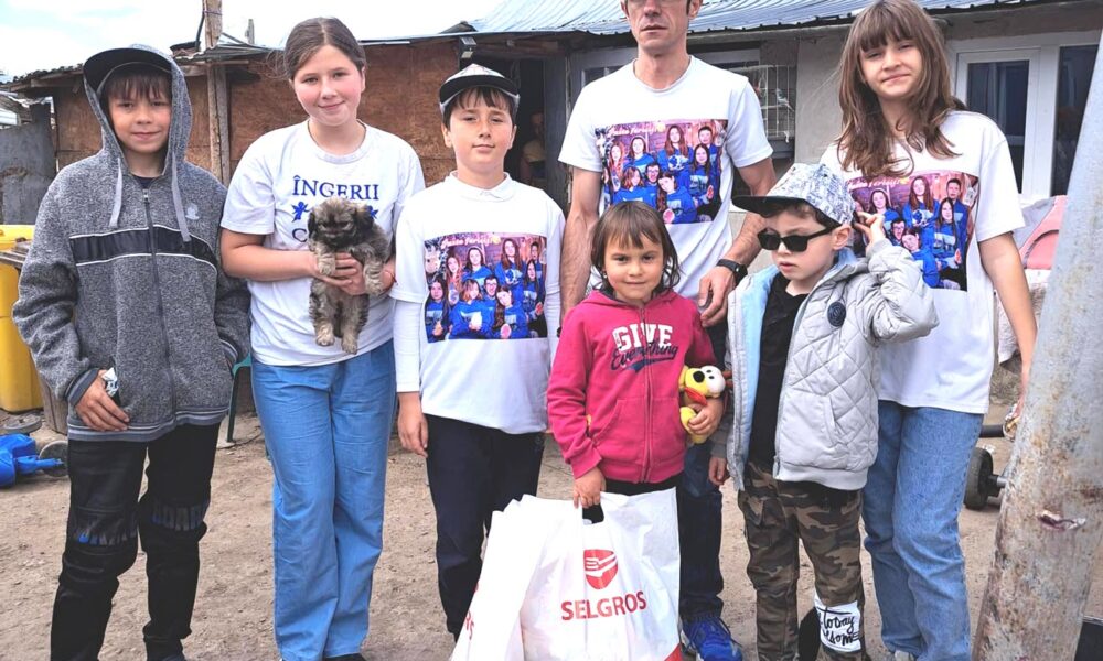 „Îngerii lui Costel” au împărțit 100 de pachete cu dulciuri, donate de Forumul Tinerilor - Brăila