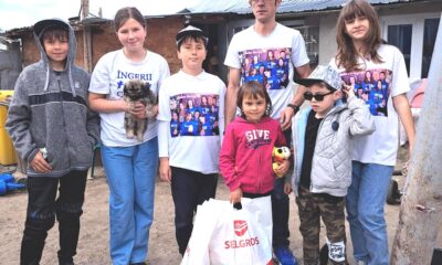 „Îngerii lui Costel” au împărțit 100 de pachete cu dulciuri, donate de Forumul Tinerilor - Brăila