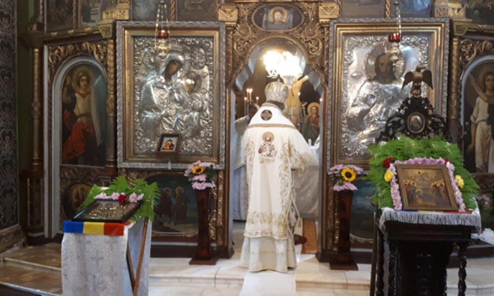 Revărsare de lumină şi har peste Biserica «Sfinţii Împăraţi Constantin şi Elena»