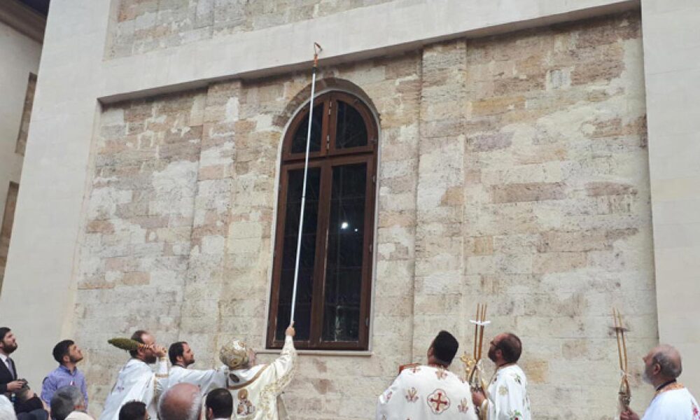 Revărsare de lumină şi har peste Biserica «Sfinţii Împăraţi Constantin şi Elena»
