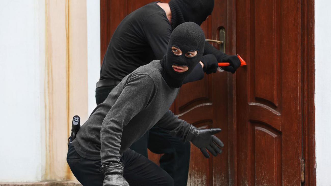 Dreptate pentru bătrâna violată din Ciocile. Toți inculpații au ajuns în arest