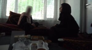 A fugit sute de kilometri pentru a scăpa de o căsătorie forțată. Povestea unei tinere din Afganistan
