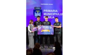 Echipa Leaf Logistics de la Liceul Teoretic “Panait Cerna”, locul I la Maratonul pentru Educație Antreprenorială, faza județeană