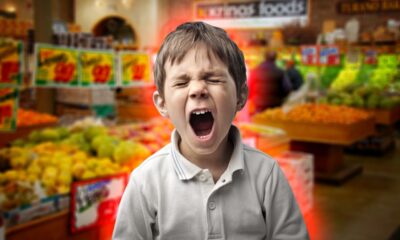 Părinții, tot mai des convinși de copii să cumpere gustări nesănătoase