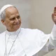 Ce a făcut o angajata unei bănci când Papa Leon a sunat pentru a-și schimba adresa