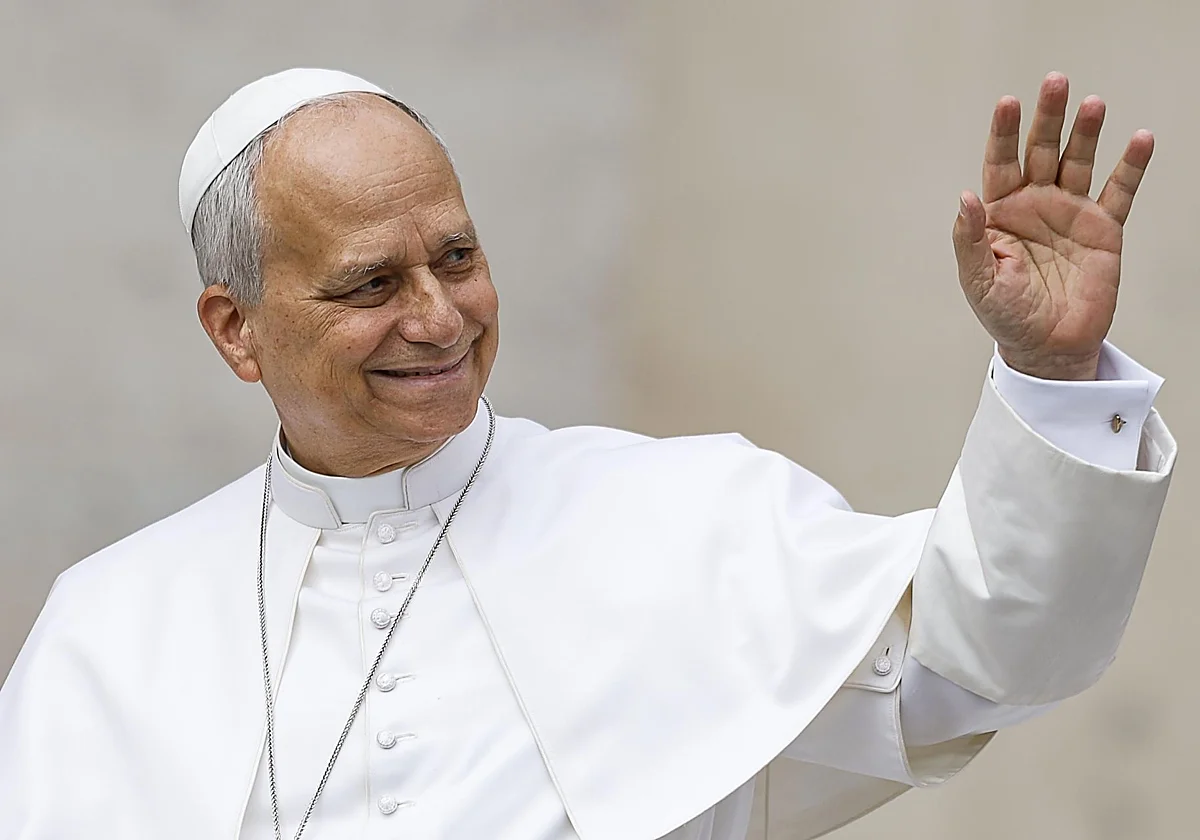 Ce a făcut o angajata unei bănci când Papa Leon a sunat pentru a-și schimba adresa