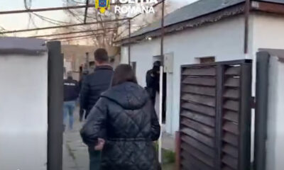 Percheziții în Brăila într-un dosar de furturi de sute de mii de lei. Un suspect s-a ascuns în vegetație pentru a scăpa de polițiști