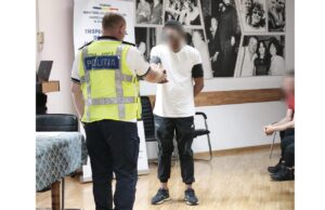 Testare cu ochelari care simulează consumul de alcool și droguri