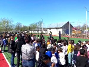 Bullying, droguri, trafic de persoane: avertismentele polițiștilor pentru elevi