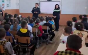 Polițiștii pentru siguranță școlară testează jocul ”Descoperă cine e LOVERBOY!”