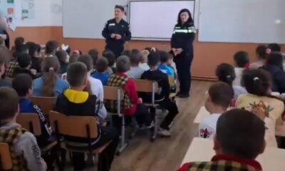 Polițiștii pentru siguranță școlară testează jocul ”Descoperă cine e LOVERBOY!”