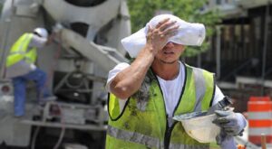 Caniculă extremă! Ce obligații au angajatorii pentru protejarea salariaților
