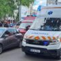UPDATE Accident în Bariera Călărașilor. O mașină în care se aflau mai mulți copii a fost acroșată de un tramvai