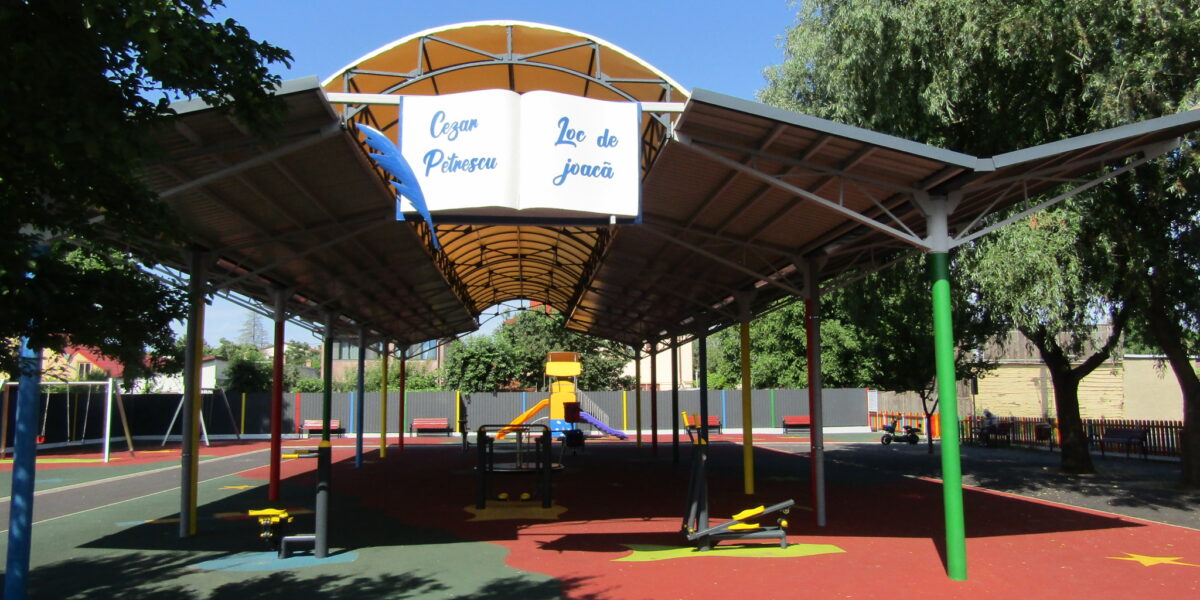 GALERIE FOTO Loc de joacă ultramodern, în fosta piaţă “Cezar Petrescu”