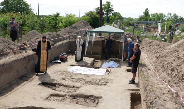 Încă 23 de martiri uciși de regimul comunist, găsiți în Insula Mare a Brăilei