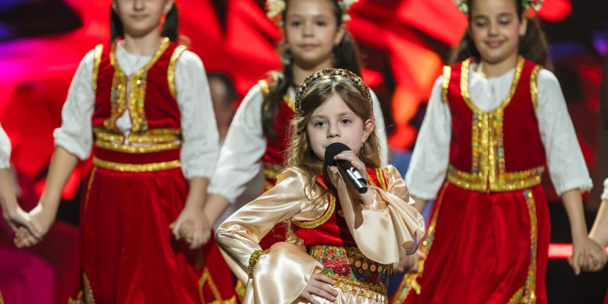 La doar 7 ani, brăileanca Amelia Arhip luptă pentru un loc în „Sezonul Campionilor”