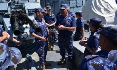 Elevii Școlii Militare de Maiștri Militari, documentare în Portul MilitarBrăila