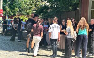 Emoții și surprize la prima probă a Evaluării Naționale. Rezumatul i-a luat prin surprindere pe mulți elevi brăileni