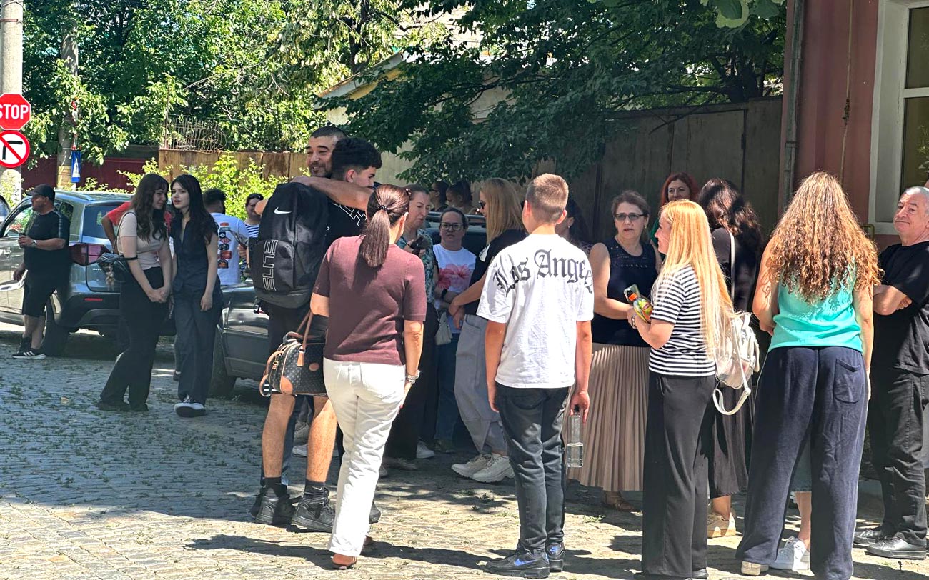 Emoții și surprize la prima probă a Evaluării Naționale. Rezumatul i-a luat prin surprindere pe mulți elevi brăileni