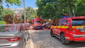 Copil de 2 ani, din Galați, găsit mort în casă. Mama depresivă şi ceilalţi doi copii, găsiţi în viaţă de pompieri