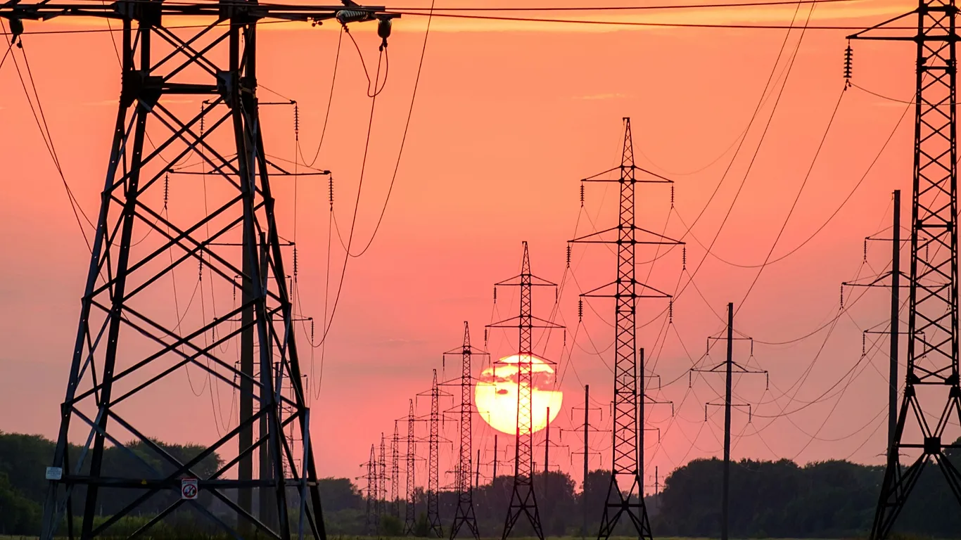 Valul de căldură din Europa pune presiune pe rețelele electrice. Ce țări riscă pene de curent