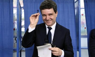 Nicușor Dan calcă în picioare Constituția! Ei și? De parcă ar fi primul!
