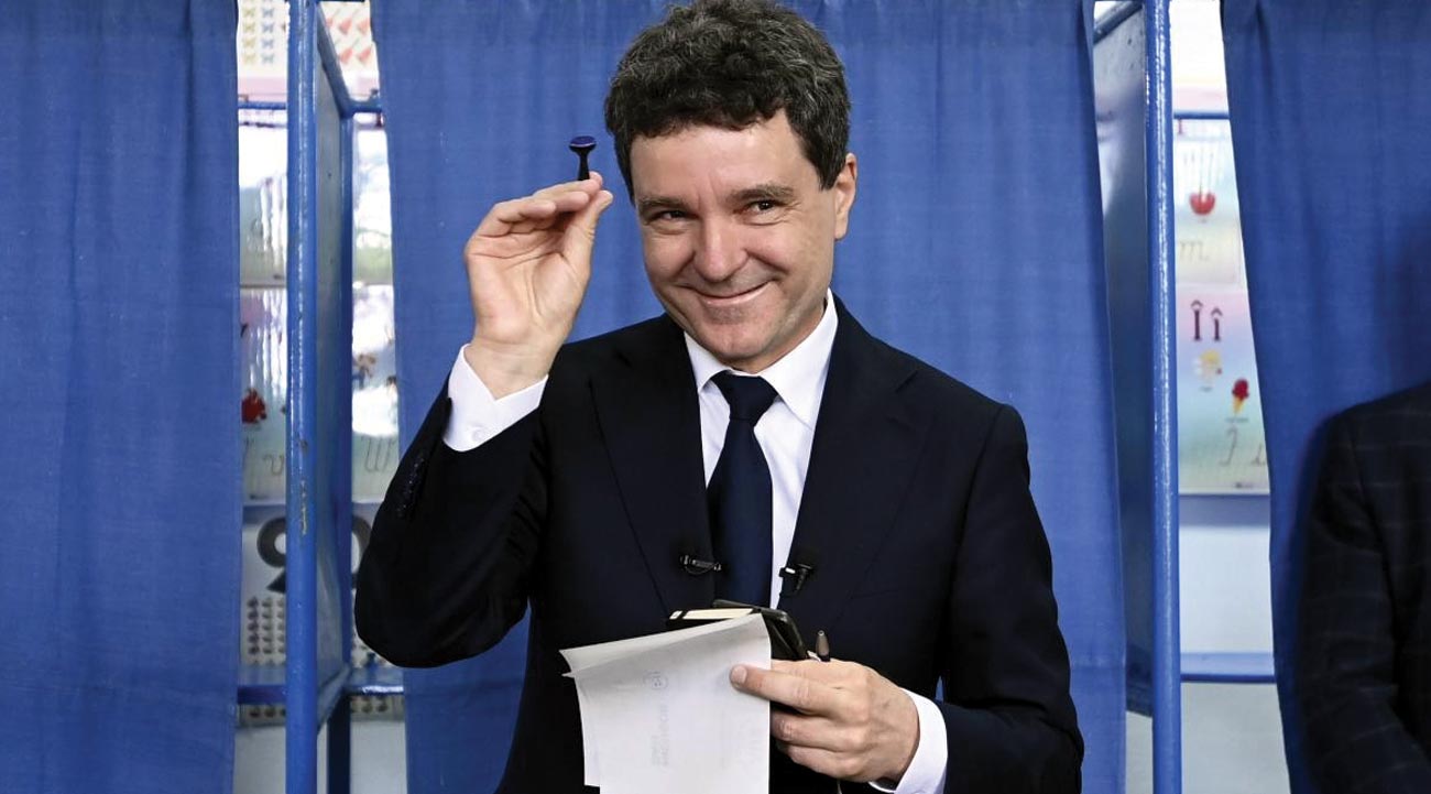 Nicușor Dan calcă în picioare Constituția! Ei și? De parcă ar fi primul!