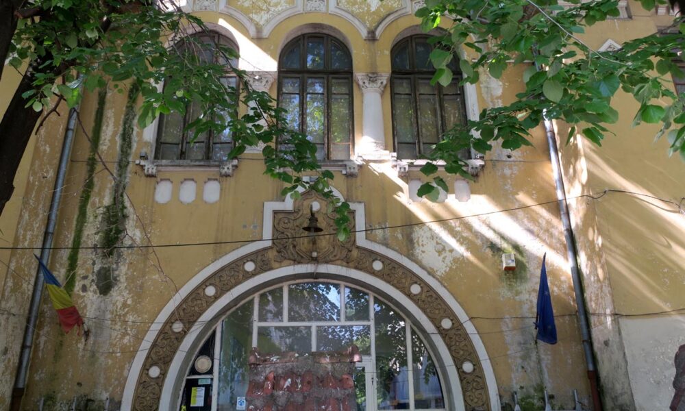 Teatrul de păpuși Brăila își menține «casa» pentru următorii 10 ani