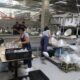 Inspecția muncii, în control la „Glorious Lighting” Brăila după ce angajații s-au plâns de condițiile insuportabile din zilele caniculare