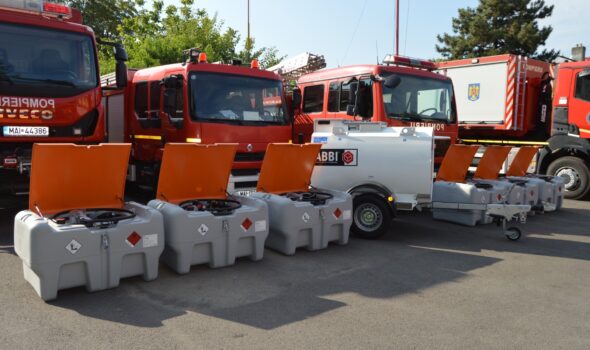 O cisternă și șase rezervoare de mare capacitate primite în dotare de ISU Brăila