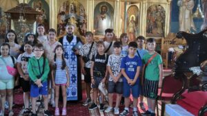 „Vacanță în pridvorul bisericii” pentru 20 de copii de la Perișoru