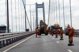 Șanț de drenaj pentru protejarea podului peste Dunăre. Restricții de circulație până pe 10 august
