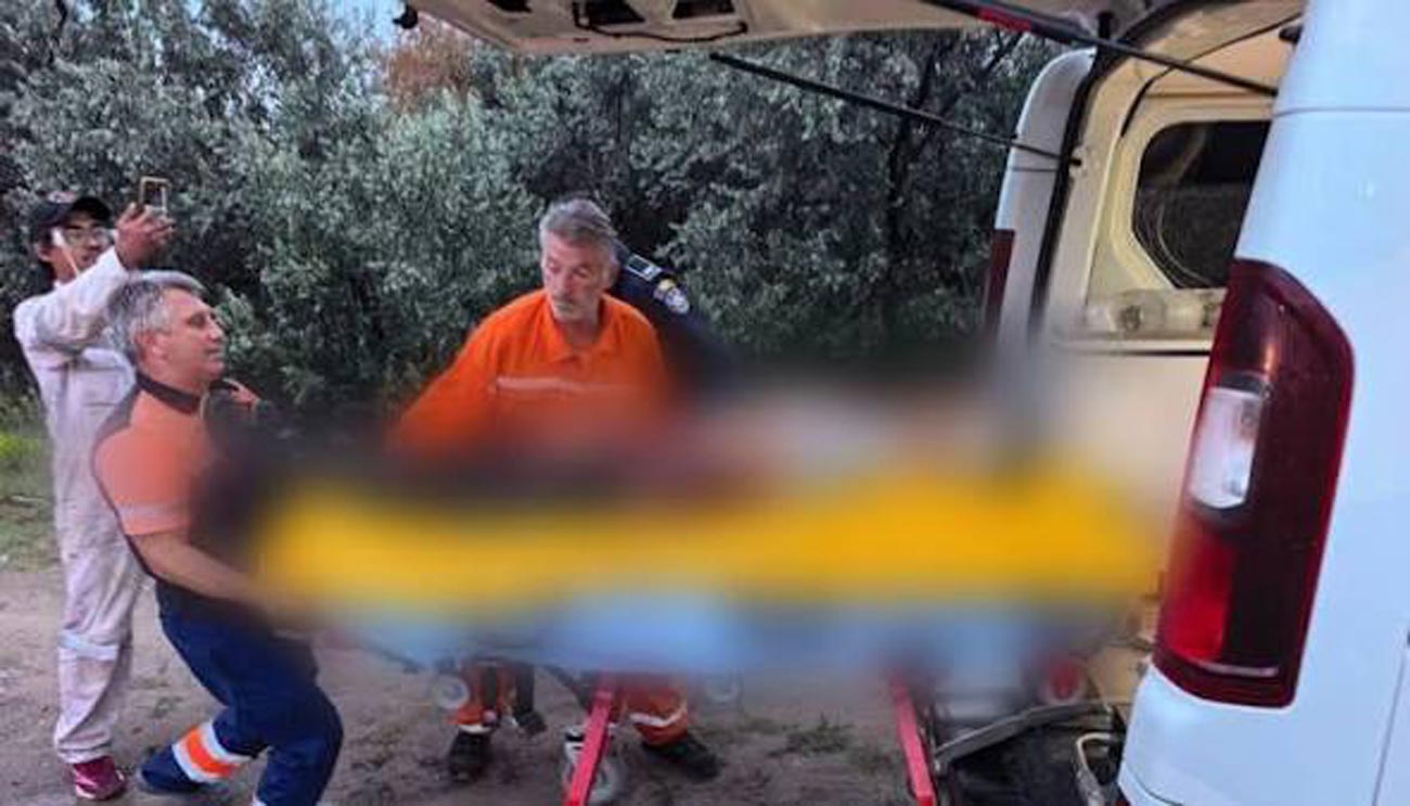 Unul dintre marinarii salvați de pe nava atacată în Marea Neagră a murit la spital