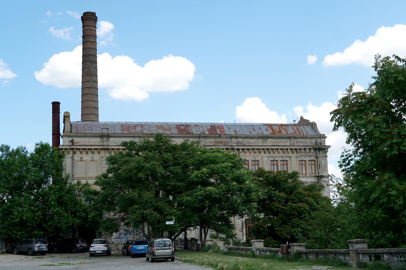 O parte din Moara Violatos, scoasă la vânzare. Primăria a spus «Pas»