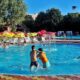 Ce pericole pentru sănătate ascunde apa din piscinele publice
