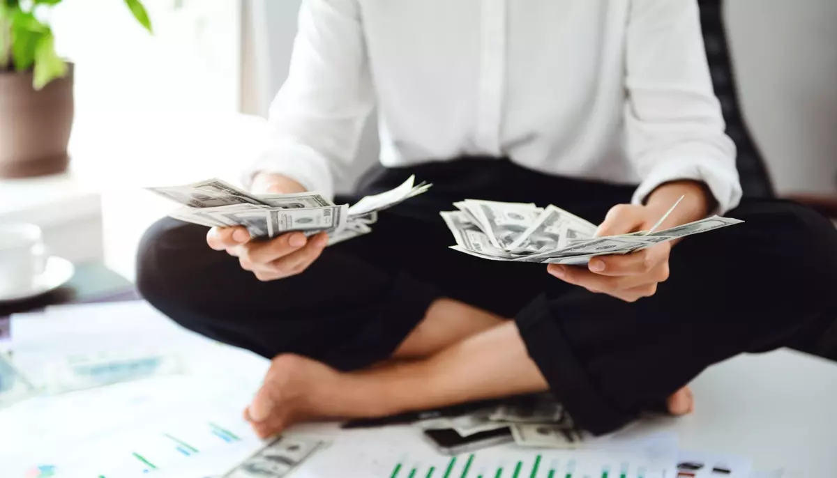 Au crescut salariile, dar puterea de cumpărare a scăzut