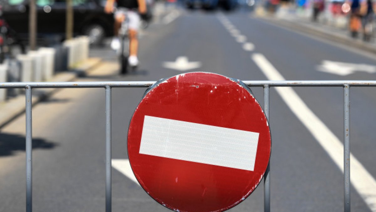 Strada Nicolae Bălcescu se închide complet timp de o lună. Traficul va fi deviat