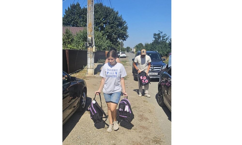 „Îngerii lui Costel” au distribuit peste 100 de ghiozdane cu rechizite