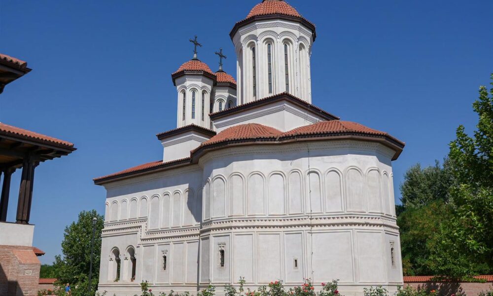 Daruri pentru elevi la biserica brăileană ocrotită de Sfântul Ioan Botezătorul