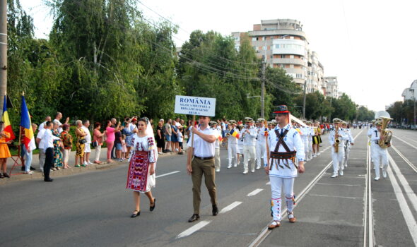 Festivalul Muzicilor Militare. Trei zile de spectacole și defilări pe străzile Brăilei