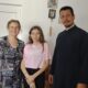 „Nu cred că mai apuc să termin liceul”. La 17 ani, Denisa are nevoie de ajutor pentru o operație în Turcia