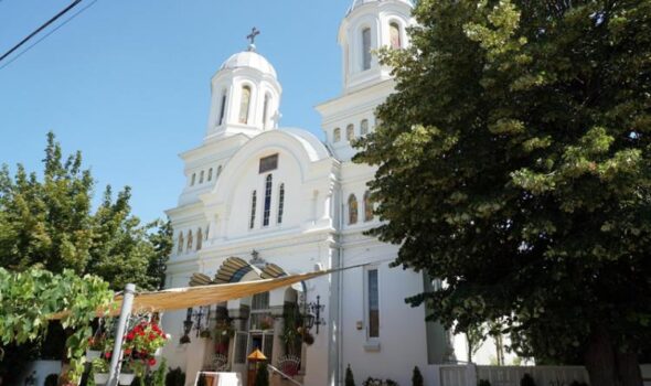 Brăilenii sărbătoresc hramul Bisericii „Adormirea Maicii Domnului”
