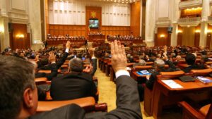 Parlamentarii au corectat aberația din Codul Administrativ. În Brăila nu și-a dat demisia niciun consilier local, municipal, județean
