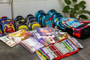 500 de lei pentru rechizite. Cine primește și când se dau banii