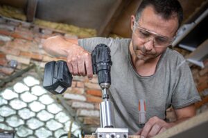 Carote diamantate de diametru mic vs. mare: diferențe de putere necesară și mod de lucru
