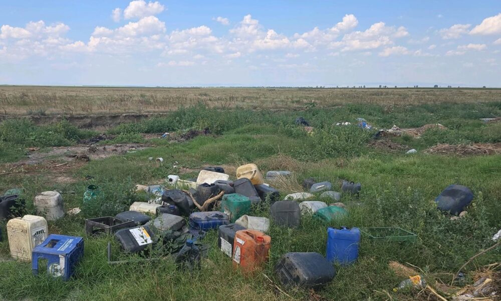 Comune din județul Brăila ”înecate” în gunoaie