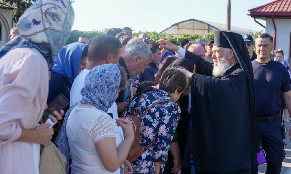 Hram la Mănăstirea „Adormirii Maicii Domnului” de la Vladimirești