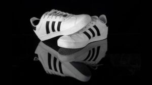 Pantofii sport care au cucerit trotuarele lumii, pas cu pas