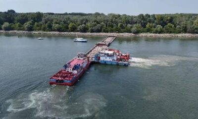 Barjele scufundate în Dunăre, păzite de jandarmi ca să nu fie furate