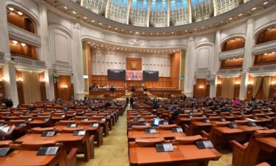 Consilierii locali și județeni angajați la stat scapă de incompatibilitate. Camera Deputaților a modificat legea